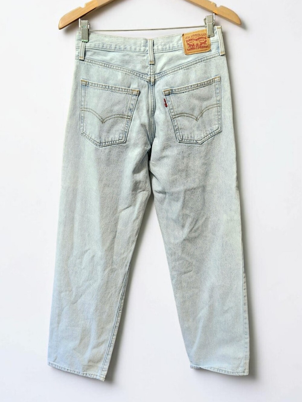 Levi's 94 Baggy Light Wash Denim Jeans 27x31 Mid Rise Straight Leg